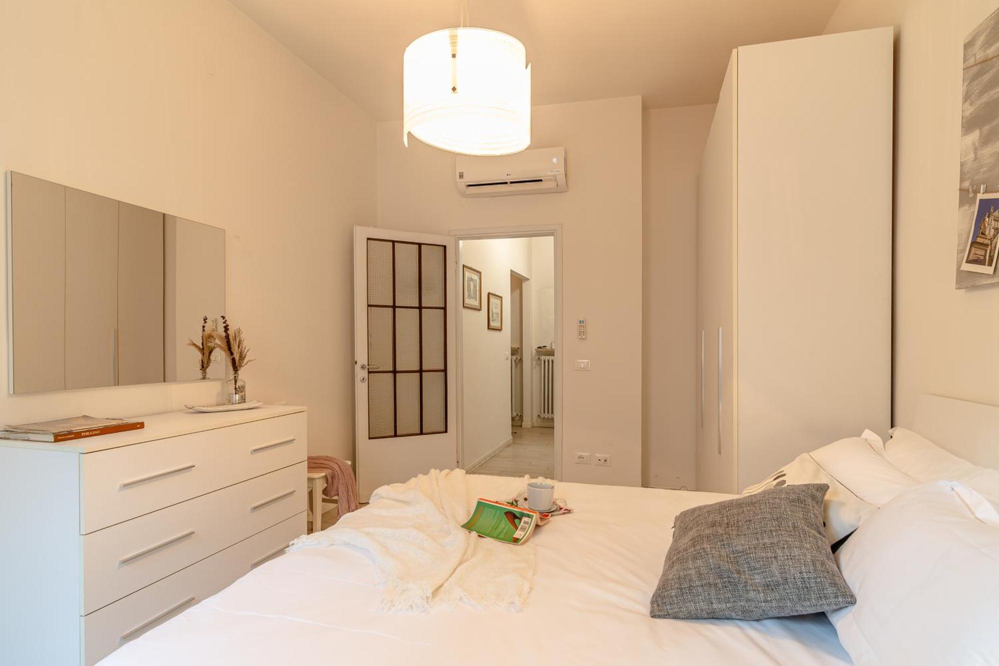 Courtyard Nest Apartment